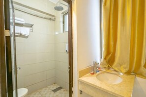 Bathroom - Guang Ao Hotel (Haikou)