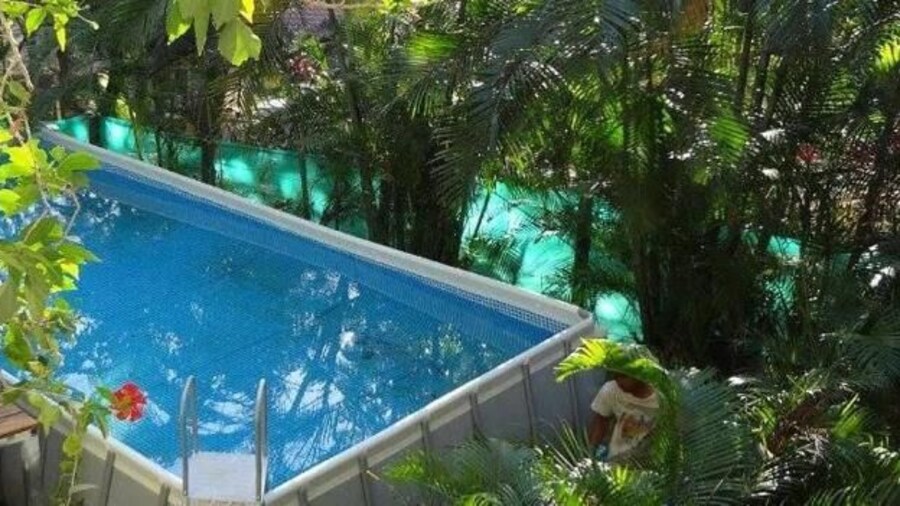 Burnt Toast Surf Camp - Hostel