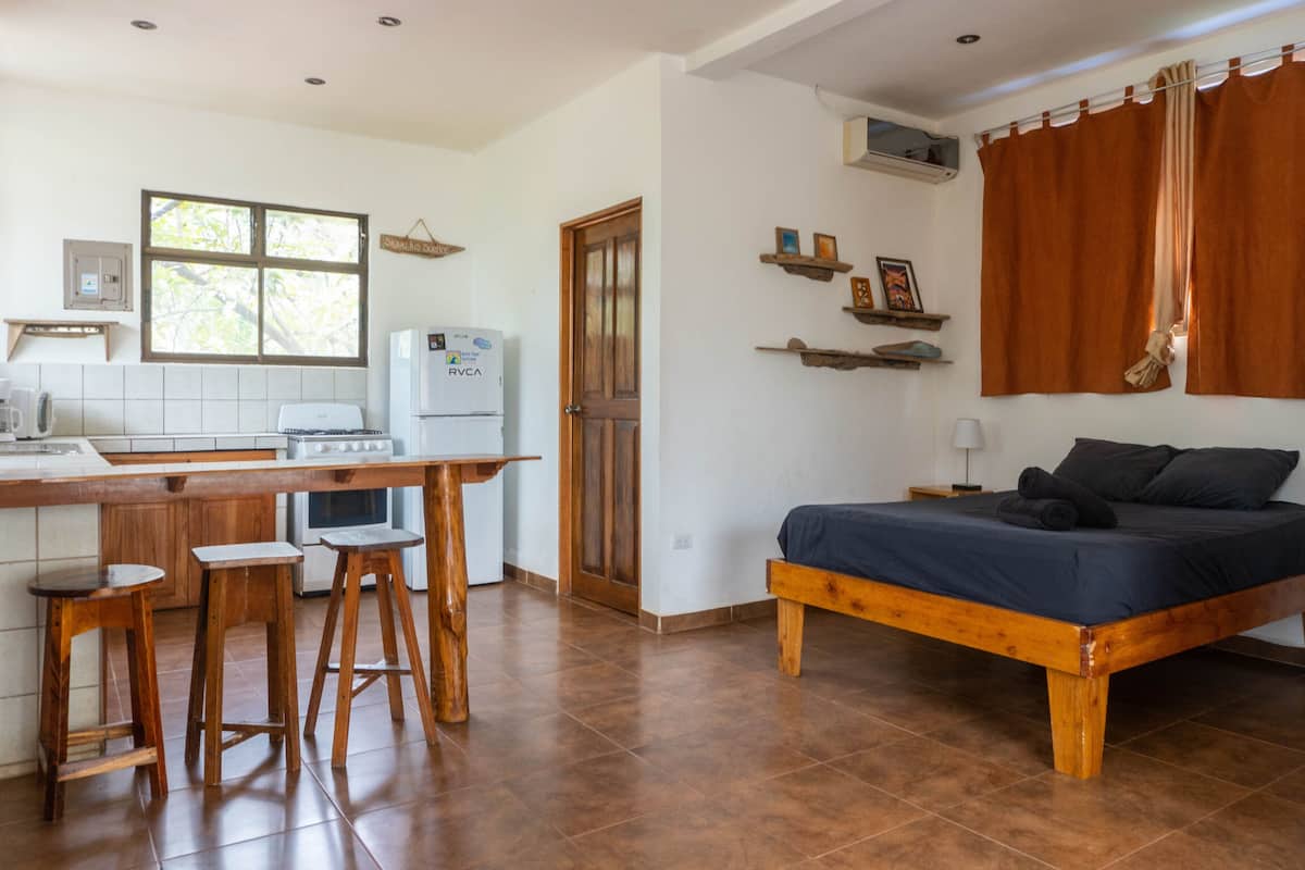 Studio Suite Keluarga, 1 kamar tidur | Wi-Fi gratis dan seprai linen