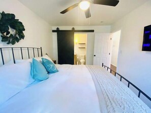 2 bedrooms, travel cot, free WiFi, bed sheets