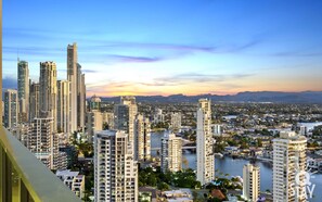 Appartement Penthouse, 2 chambres, vue sur le fleuve | Vue de la chambre