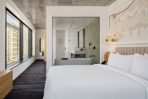 Premium bedding, down duvets, in-room safe, blackout curtains - Timbri Hotel San Francisco, Curio Collection by Hilton (San Francisco)