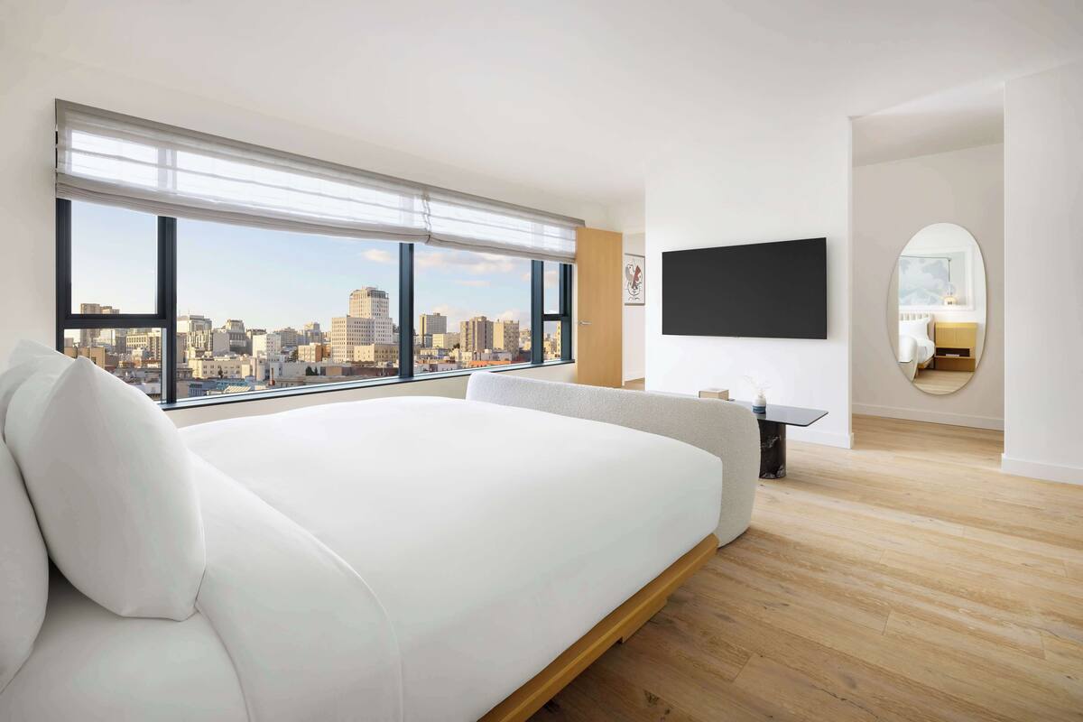 Timbri Sanctuary Penthouse | Sengetøy av topp kvalitet, dundyner, safe på rommet og skrivebord