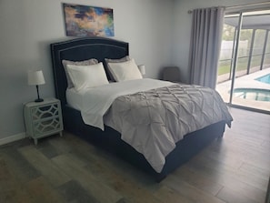 2 habitaciones, escritorio, tabla de planchar con plancha y wifi