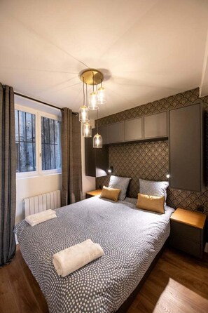 1 bedroom, iron/ironing board, free internet, bed sheets - La Suite Sépia - Superbe appartement Vieux Lyon (Lyon)