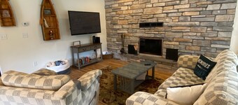 2 Bedroom Coach House, Green Lake, WI