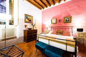 2 bedrooms, desk, iron/ironing board, WiFi - Santo Spirito Dream in Florence by Mmega (Firenze)