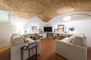 Living area - Santo Spirito Dream in Florence by Mmega (Firenze)