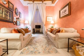 Living area - Santo Spirito Dream in Florence by Mmega (Firenze)