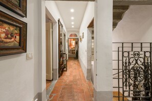 Interior - Santo Spirito Dream in Florence by Mmega (Firenze)