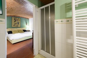 2 bedrooms, desk, iron/ironing board, WiFi - Santo Spirito Dream in Florence by Mmega (Firenze)