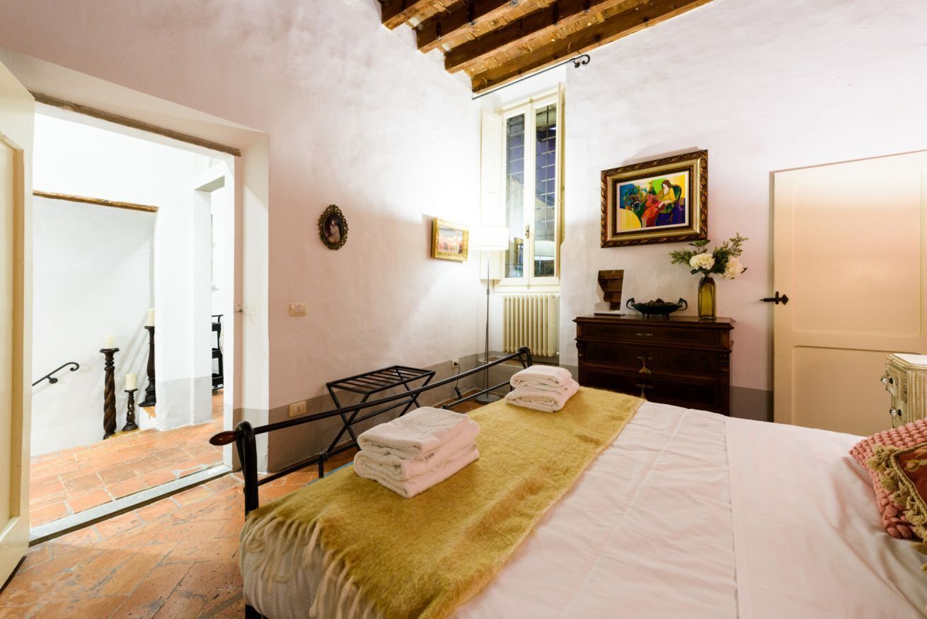 1 bedroom, desk, iron/ironing board, WiFi