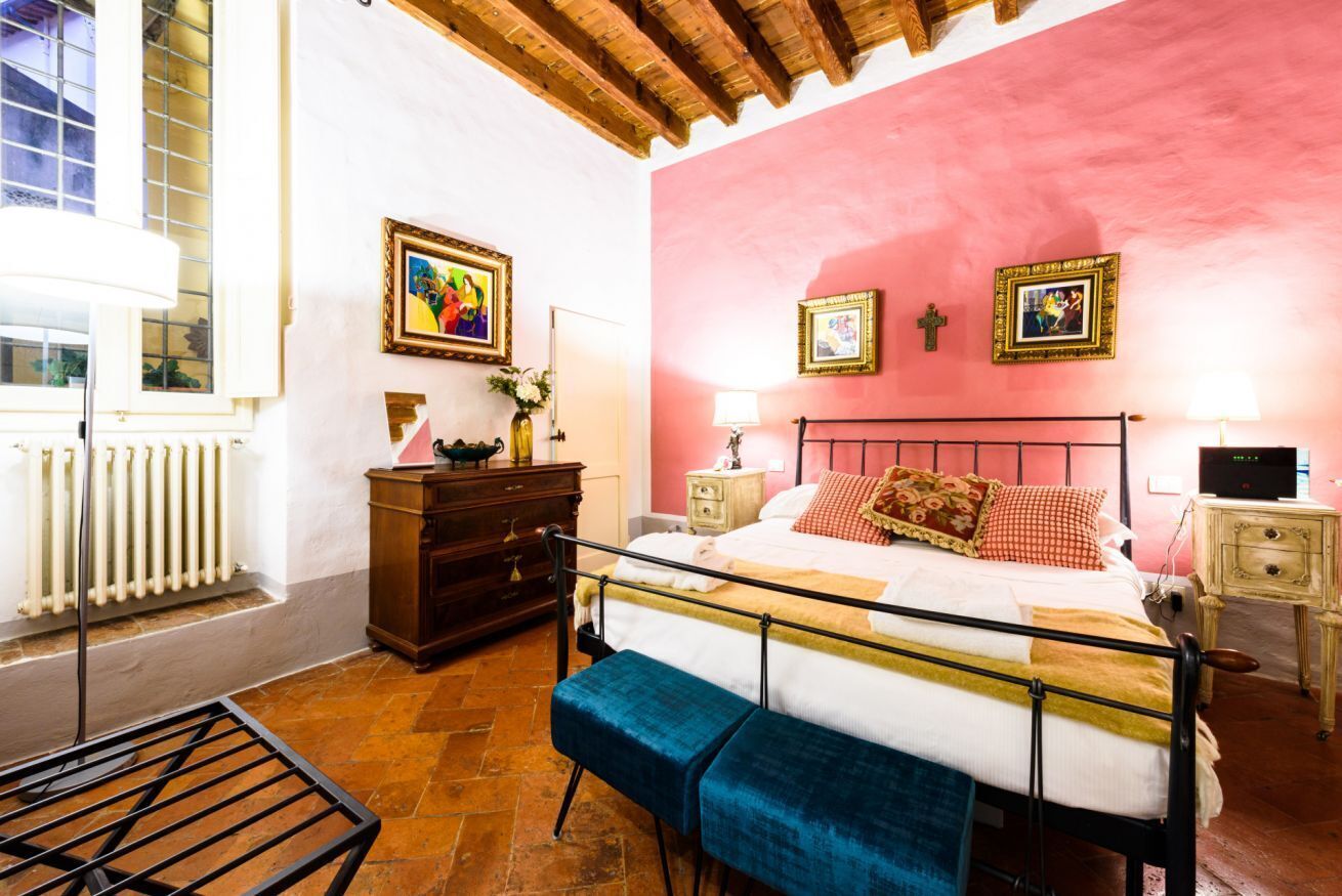 1 bedroom, desk, iron/ironing board, WiFi