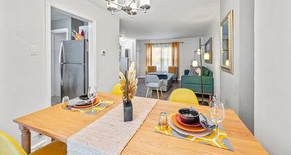 Enjoy Chicago/suburbs 2BR townhouse fully equipped