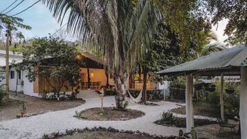 Enceinte de lâhĂ©bergement