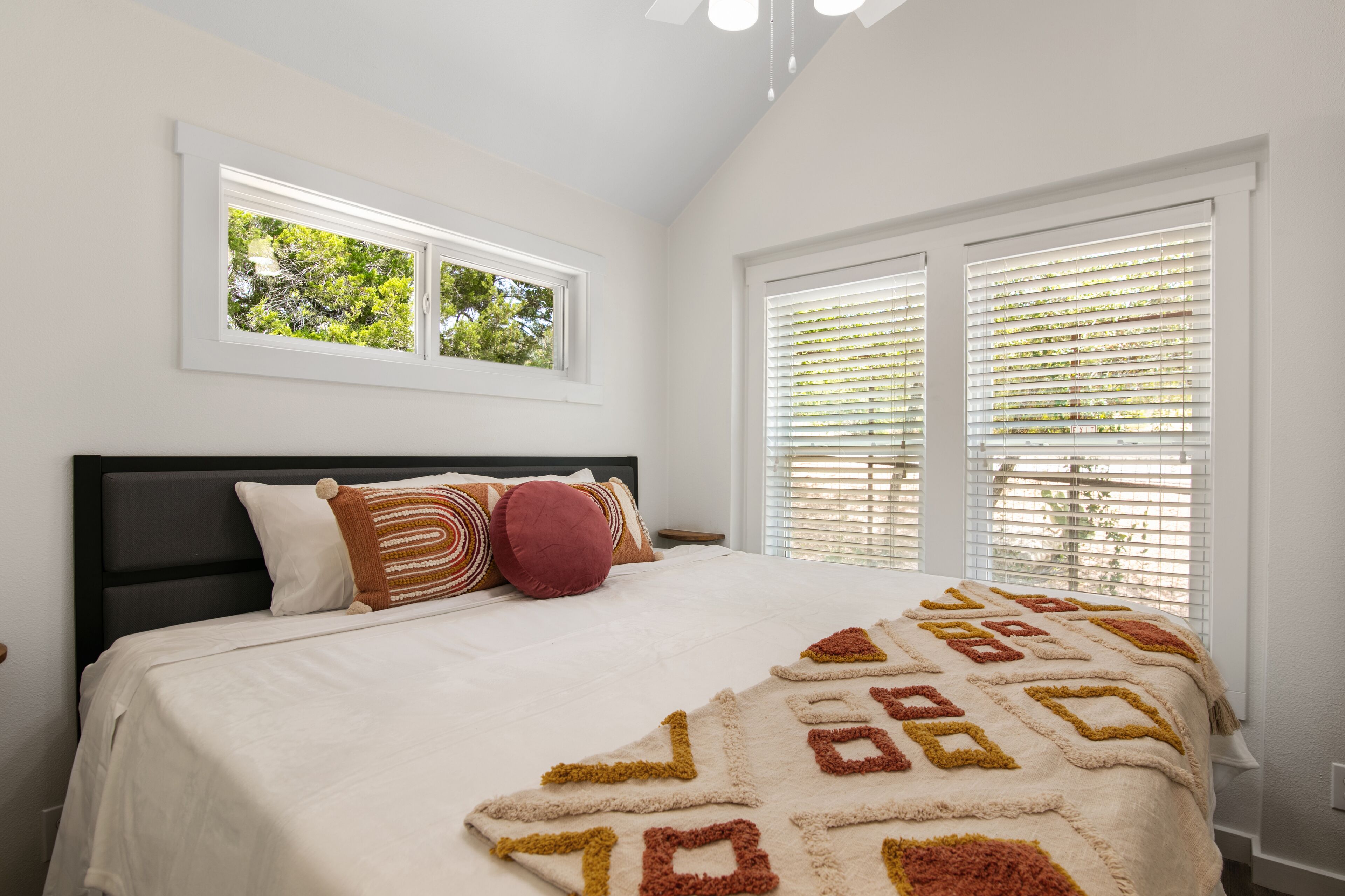 2 slaapkamers, een strijkplank/strijkijzer, gratis wifi, beddengoed