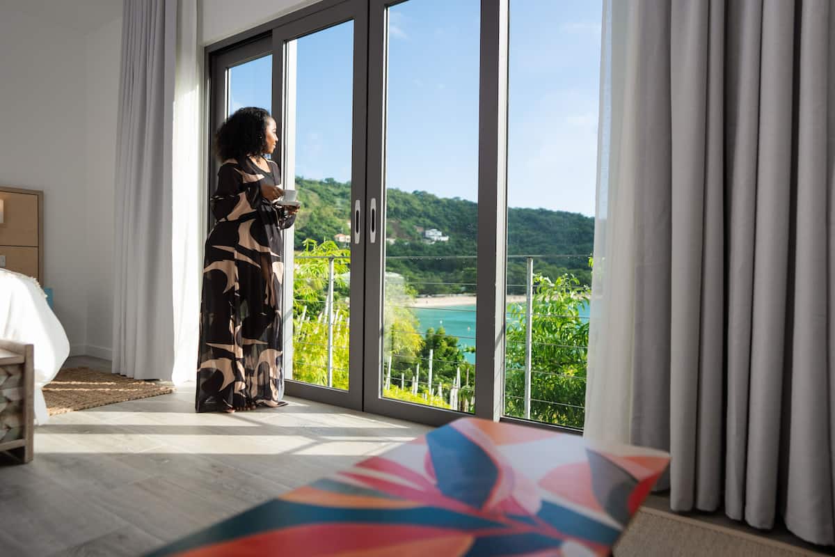 Deluxe studio suite, 1 kingsize bed, uitzicht op oceaan | 1 slaapkamer, lakens van Egyptisch katoen, luxe beddengoed