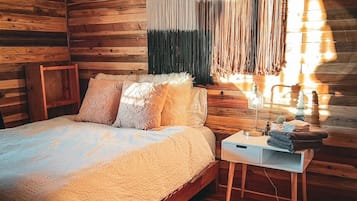 2 bedrooms, iron/ironing board, travel crib, WiFi