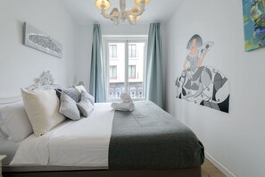 Unclassified image, 2 of 45, button