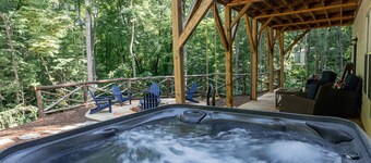 Crooked Maple Cottage | Quaint, Pet-Friendly Home Near Asheville!