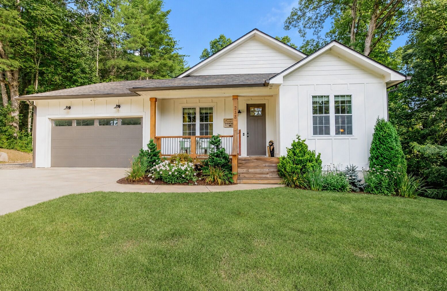 Welcome to Crooked Maple Cottage!