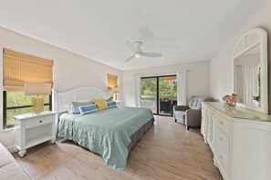 3 bedrooms, free WiFi, bed sheets - Honu Dream luxurious retreat near the beach! NEW! (Sanibel)