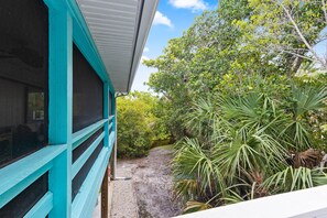 Property grounds - Honu Dream luxurious retreat near the beach! NEW! (Sanibel)