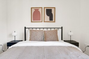 2 dormitorios, tabla de planchar con plancha, wifi y ropa de cama