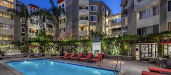 Lovely two bedroom with pool