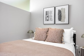 1 chambre, fer et planche Ă repasser, Wi-Fi, draps fournis