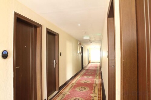 Sunday Business Hotel