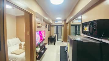 1 bedroom, iron/ironing board, free WiFi, bed sheets