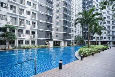 1 BR Fully Furnished Condo across MOA with Pool and Parking - Shore 3, Unit 1145