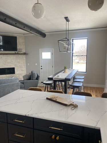 Modern Apartment located on the Square in Ord