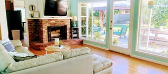 Midtown Ventura Family & Pet Friendly Cottage