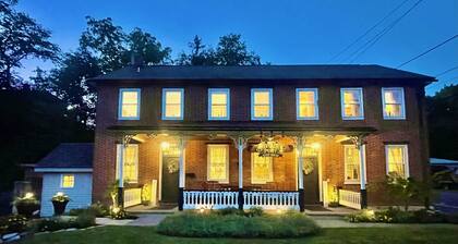 Sophisticated Retreat near Hershey Park!