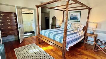 2 bedrooms, bed sheets