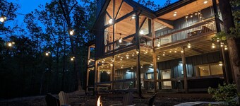 BLUE RIDGE! Hot Tub! Fire Pit! Air Hockey! FAST Wi-Fi! S'mores!