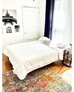 2 bedrooms, desk, iron/ironing board, free WiFi