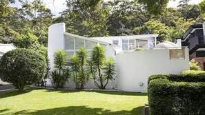 Exterior - Heated pool+ walk to beach (Pearl Beach)