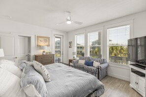 4 chambres, fer et planche à repasser, lit parapluie, Wi-Fi gratuit