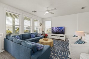 Smart-tv, tv-spel, dvd-spelare och böcker