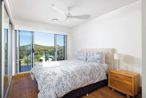 2 bedrooms, desk, iron/ironing board, free WiFi