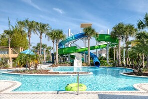 Outdoor pool, a heated pool - SPECIAL OFFER! Get UP TO 20% off Weekly Rental with complementary Pool Heating! (Davenport)
