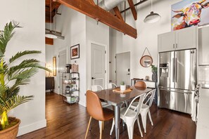 Unclassified image, 5 of 49, button - Lux Industrial Loft Penthouse ~ Top floor ~ 1865 Club/Bar Onsite ~ Sky Lounge  ~ 2 Mi to Broadway (Nashville)