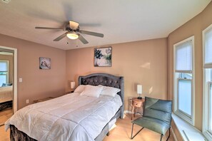 2 bedrooms, iron/ironing board, WiFi, bed sheets