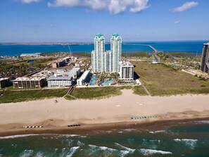 Beach nearby - Sapphire 1301 - By GISO Vacation Rentals (South Padre Island)