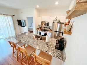 Private kitchen - Sunset Beach Villa - 2 BR - Sea Trail - Pool (Sunset Beach)