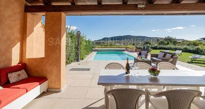 Villa Auriga : une villa de 3 chambres avec piscine privée à San Teodoro