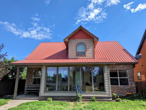 Beautiful 2,000 sq. ft. home in town in Gunnison, Colorado!